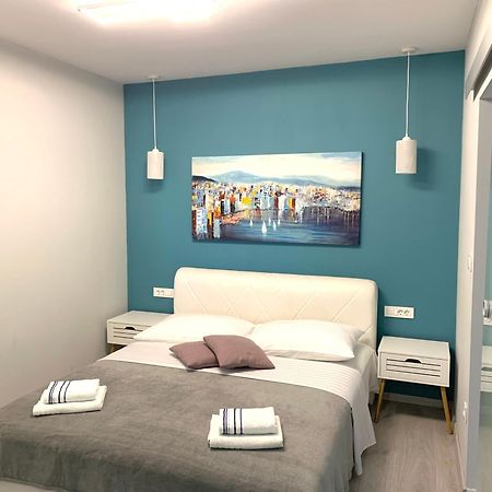 Deluxe Suites Mandic 奥米什 外观 照片