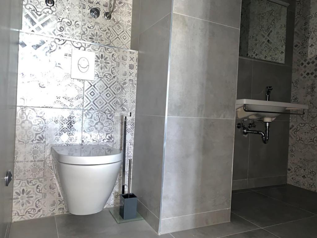 Deluxe Suites Mandic 奥米什 外观 照片