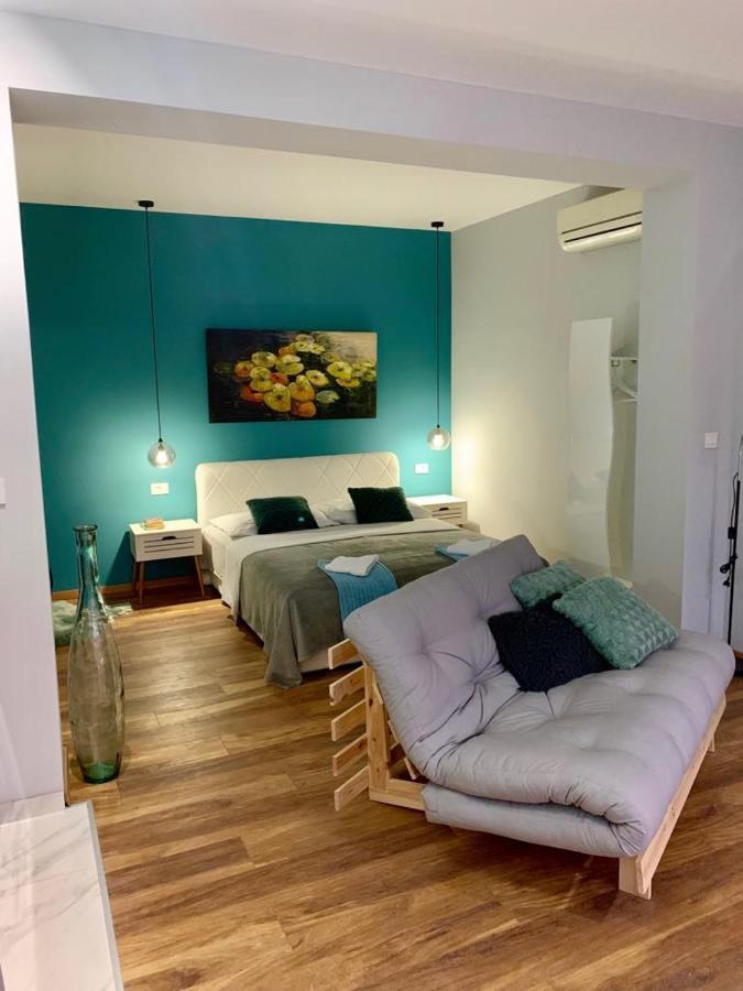 Deluxe Suites Mandic 奥米什 外观 照片