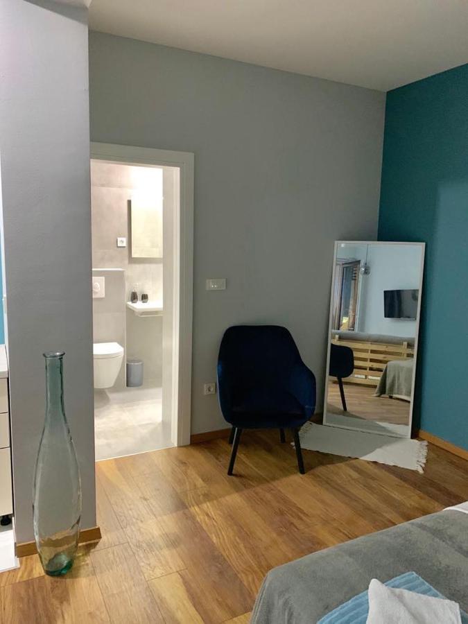 Deluxe Suites Mandic 奥米什 外观 照片