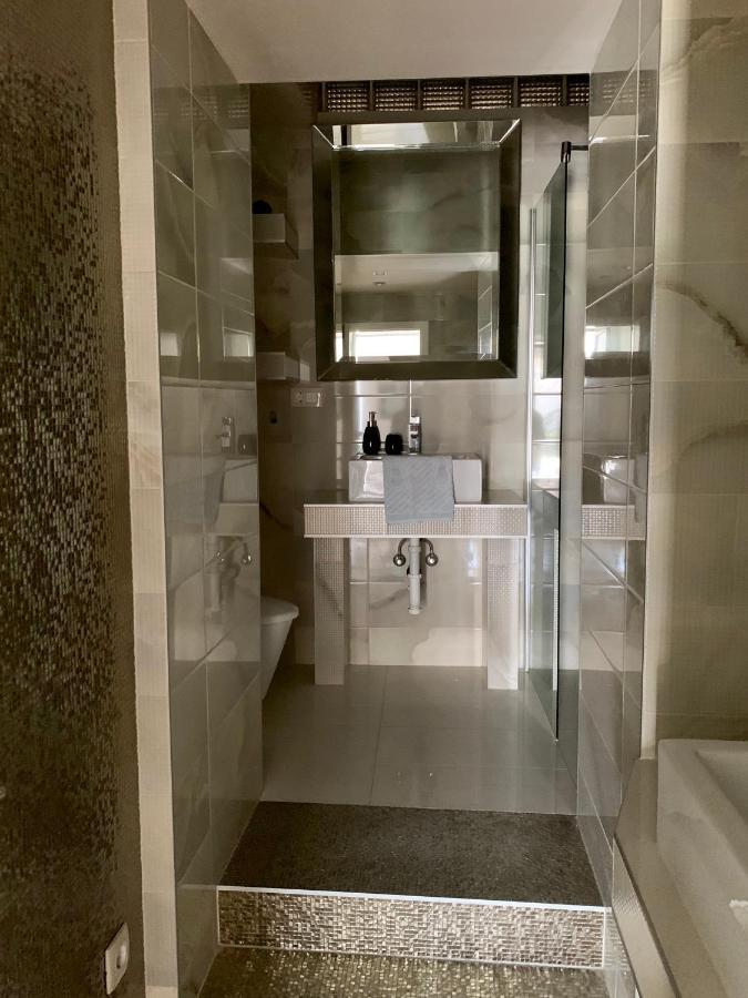 Deluxe Suites Mandic 奥米什 外观 照片