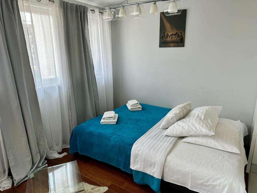 Deluxe Suites Mandic 奥米什 外观 照片