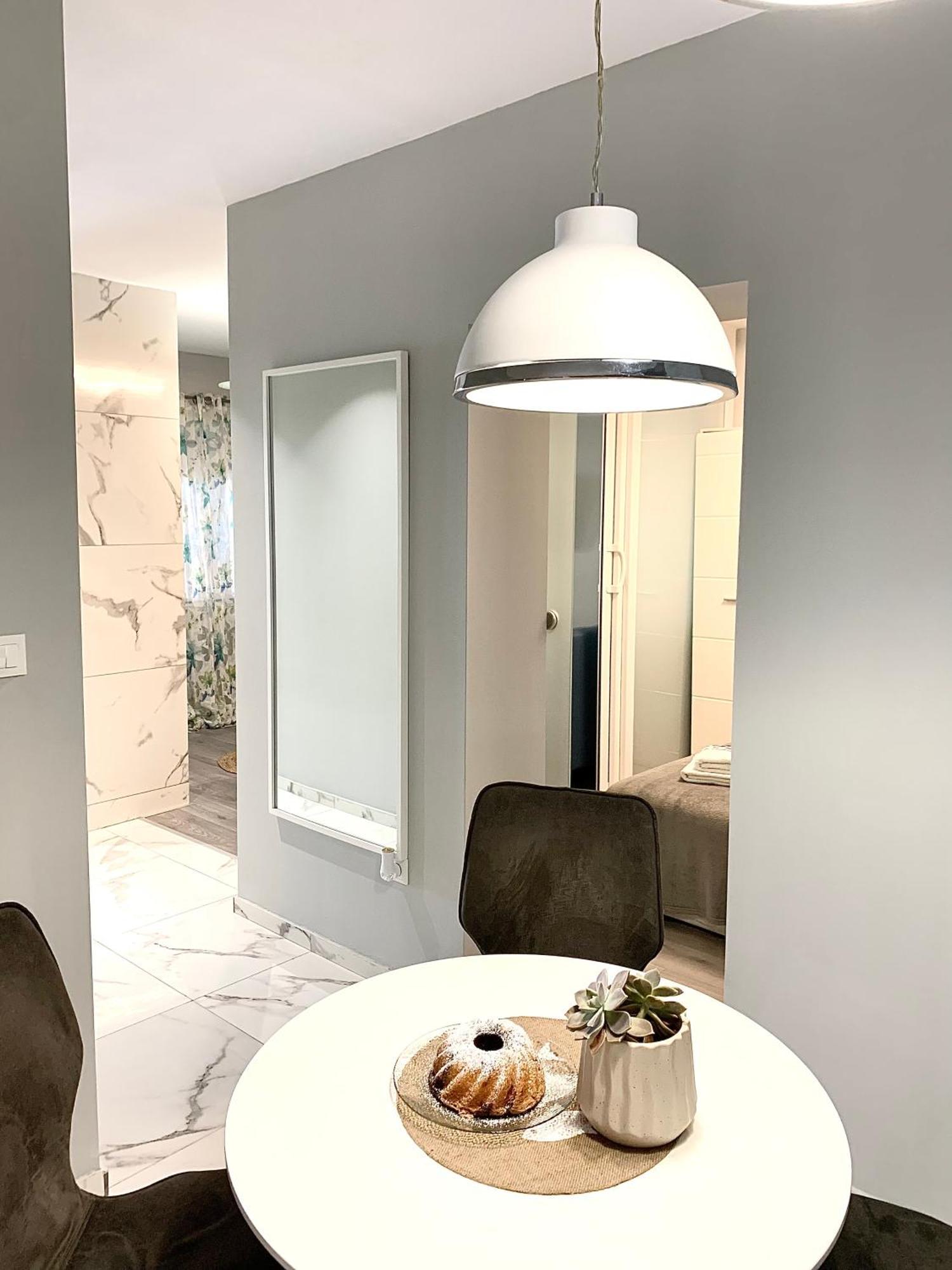 Deluxe Suites Mandic 奥米什 外观 照片